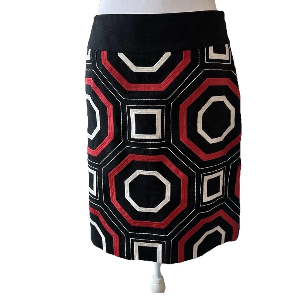 Ann Taylor Women’s Size 2 Black Red Geometric Embroidered Skirt